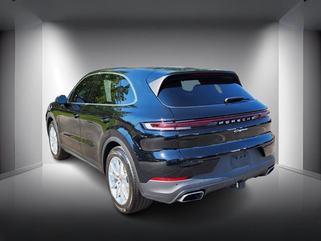 2024 Porsche Cayenne photo 3