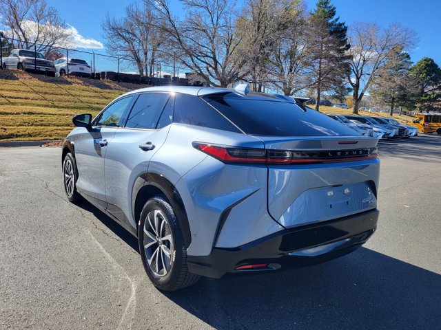 2023 Lexus RZ 450e Premium photo 3