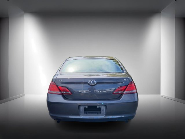 2008 Toyota Avalon XLS photo 4