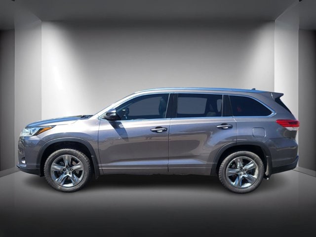 Used 2017 Toyota Highlander Limited Platinum with VIN 5TDDZRFH7HS358178 for sale in Lakewood, CO