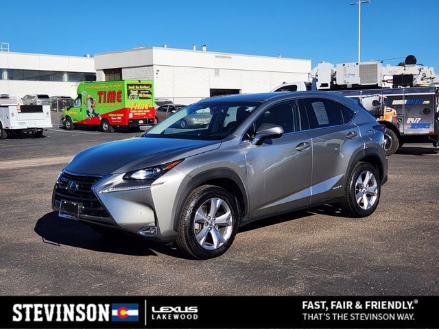 2017 Lexus NX 300h's photo