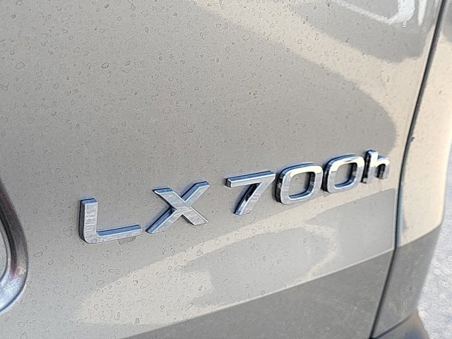 2026 Lexus LX 700h Luxury - Photo 23