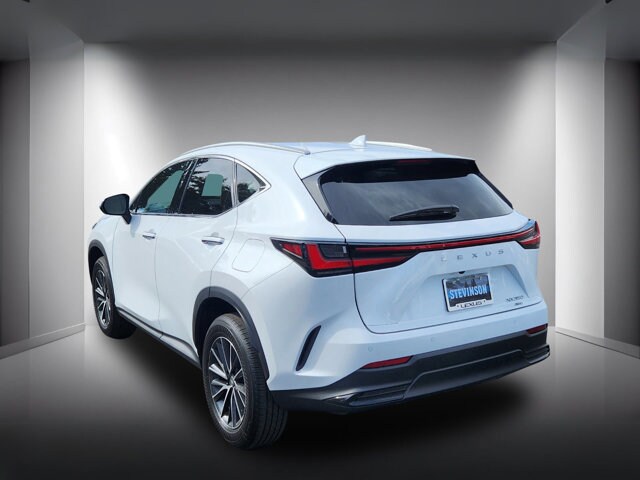 2026 Lexus NX 350 Premium photo 3