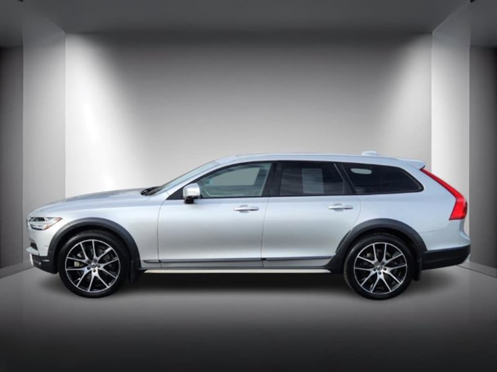 Used 2019 Volvo V90 Cross Country T6 Wagon