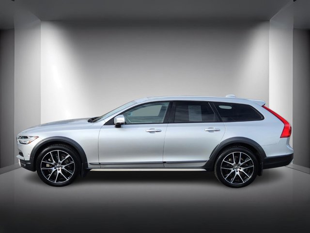 2019 Volvo V90 Cross Country T6 photo 2