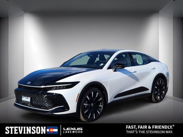 2026 Toyota Crown Platinum's photo