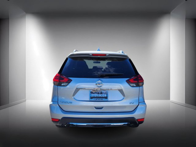 2018 Nissan Rogue SV photo 4