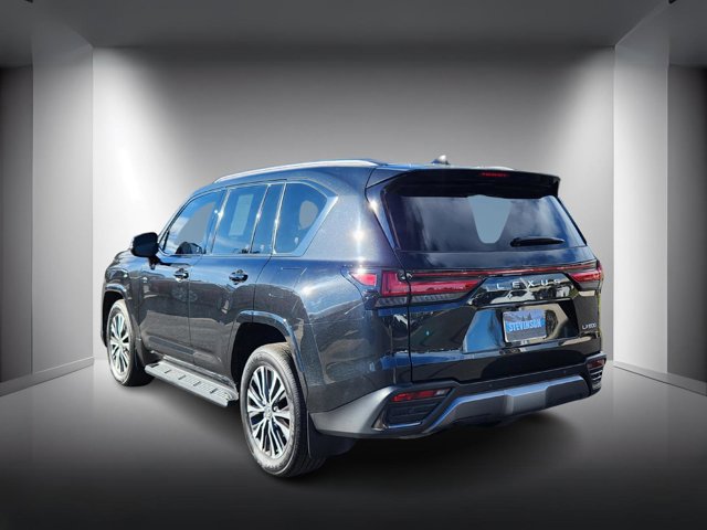 2022 Lexus LX 600 Premium photo 3