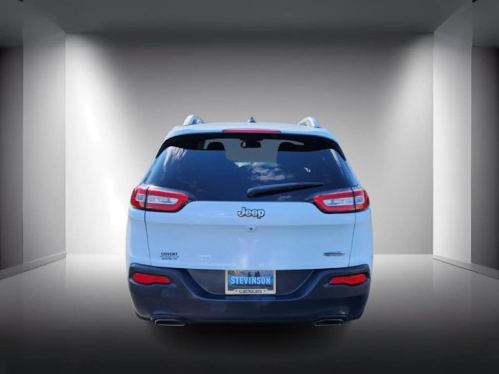Used 2015 Jeep Cherokee Latitude FWD SUV