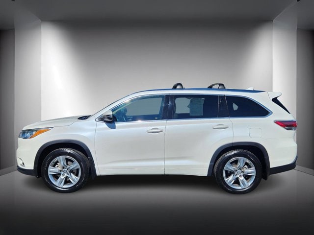Used 2016 Toyota Highlander Limited with VIN 5TDDKRFHXGS332001 for sale in Lakewood, CO
