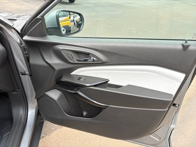 2026 Chevrolet Trax LT - Photo 16