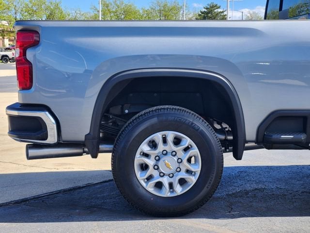 2026 Chevrolet Silverado 3500 HD LT - Photo 6
