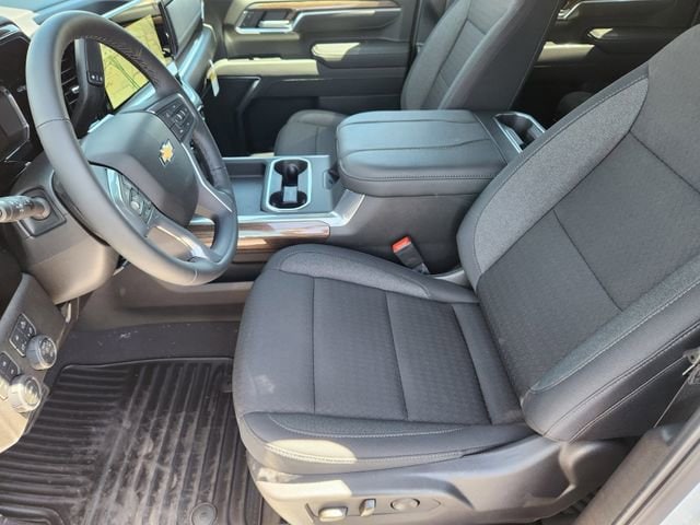 2025 Chevrolet Silverado 3500 HD LT - Photo 16
