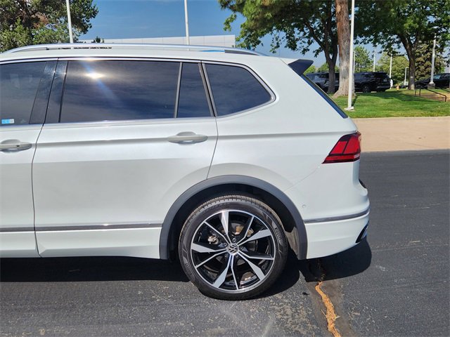 2024 Volkswagen Tiguan SEL R-Line Black photo 4