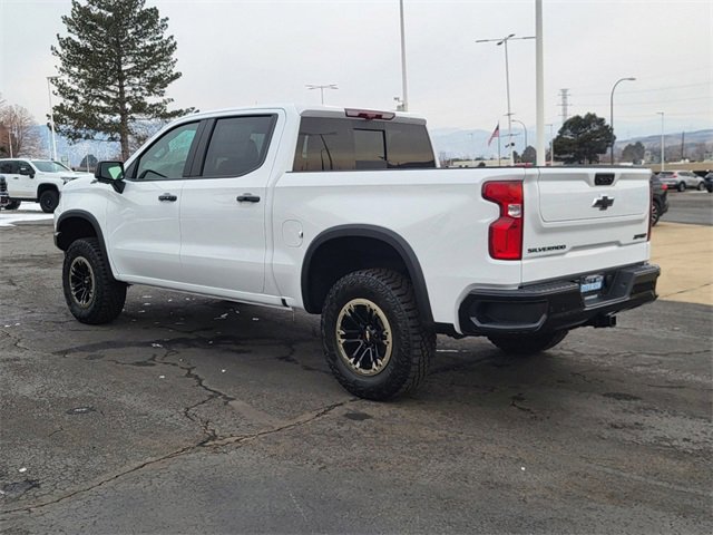 2025 Chevrolet Silverado 1500 ZR2 photo 3