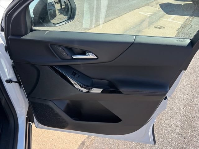 2027 Chevrolet Equinox LT - Photo 16