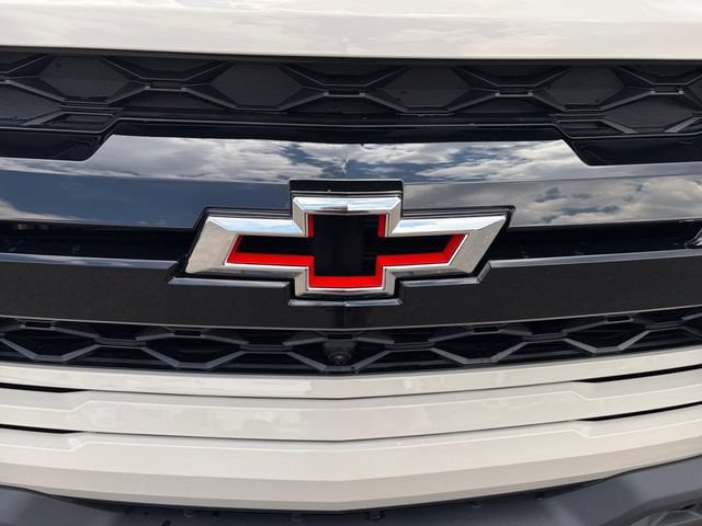 2026 Chevrolet Colorado ZR2 - Photo 22
