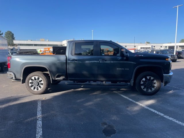 2020 Chevrolet Silverado 3500HD LT photo 4