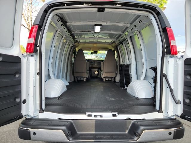 2026 Chevrolet Express Cargo Work Van - Photo 22