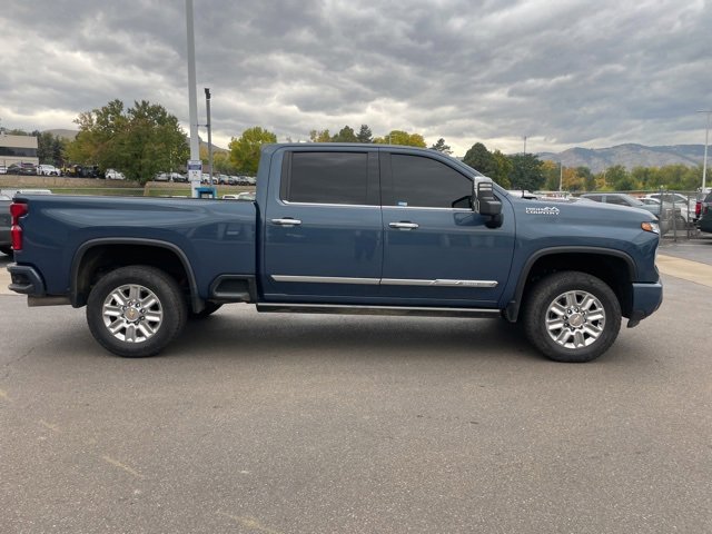 2024 Chevrolet Silverado 3500HD High Country photo 4