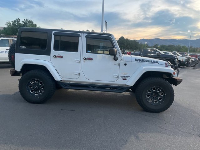 2015 Jeep Wrangler Unlimited Sahara photo 4