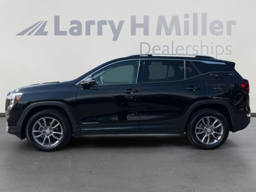 Used 2024 GMC Terrain SLT SUV
