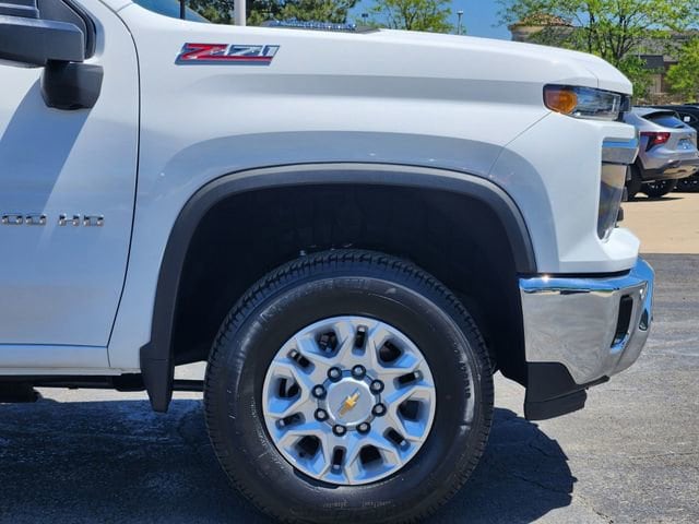 2025 Chevrolet Silverado 3500 HD LT - Photo 8