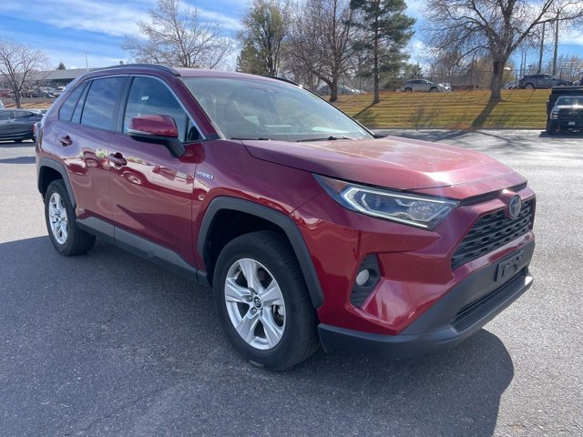 2020 Toyota RAV4 Hybrid XLE photo 3