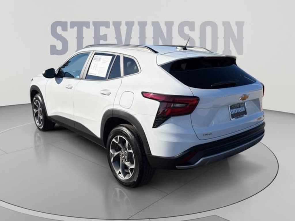 Used 2026 Chevrolet Trax LT SUV