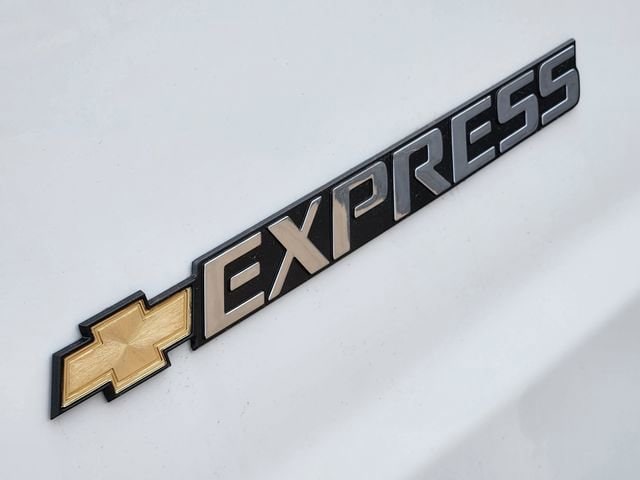 2026 Chevrolet Express Cargo Work Van - Photo 21