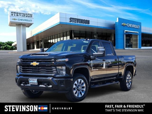 2026 Chevrolet Silverado HD Custom 4WD Crew Cab Standard Box's photo