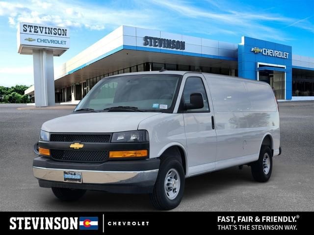 2025 Chevrolet Express 3500 Extended Work Van's photo