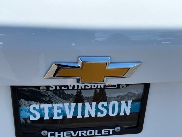 2027 Chevrolet Equinox LT - Photo 22