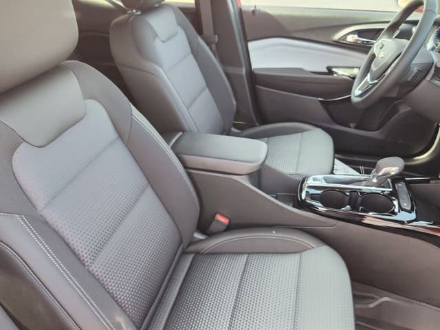 2026 Chevrolet Trax LT - Photo 12