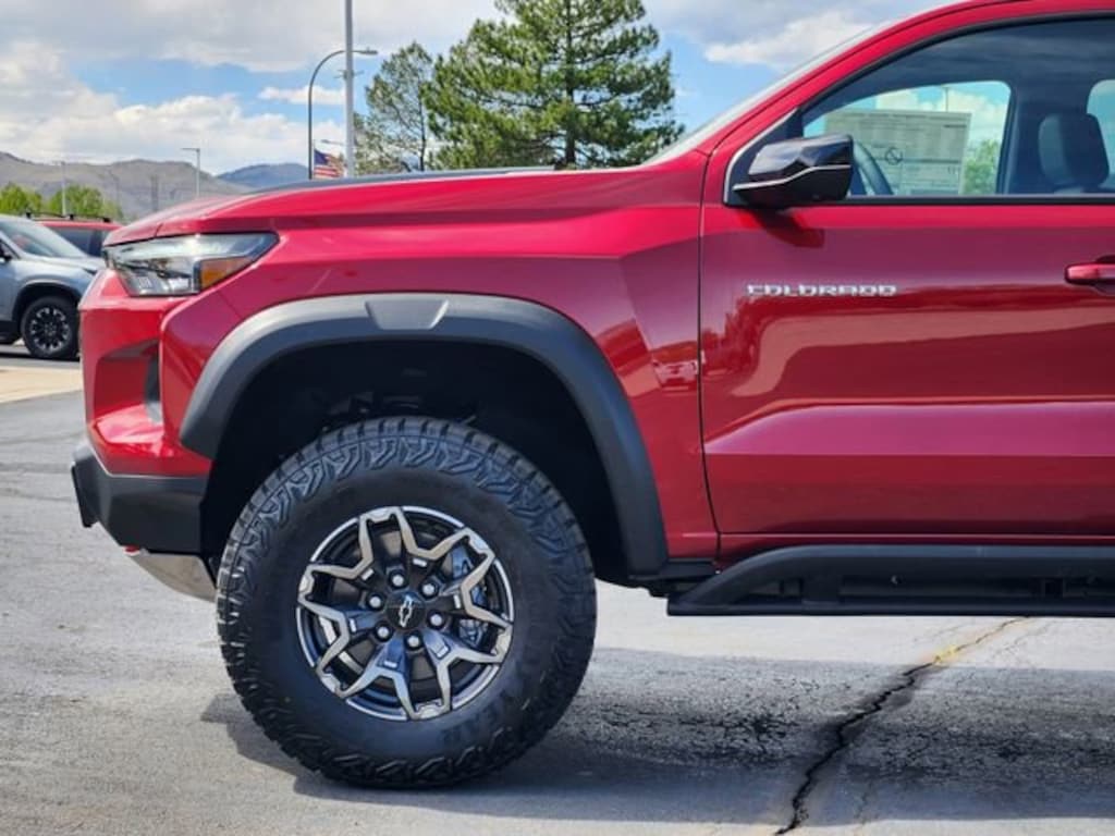 New 2026 Chevrolet Colorado ZR2 Truck