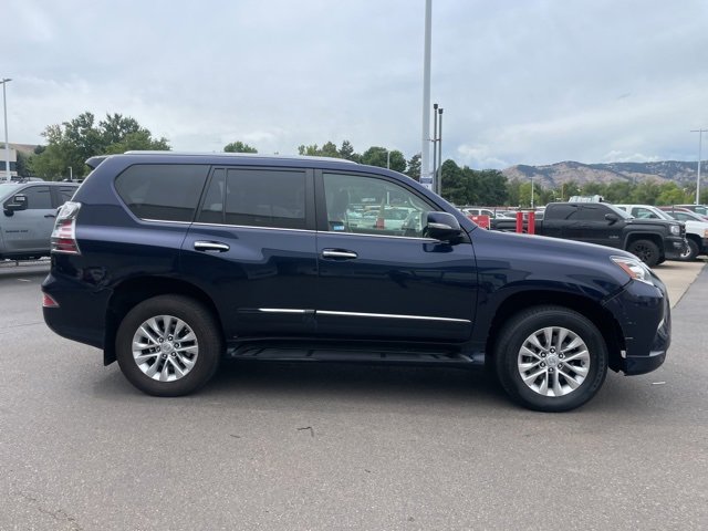 2019 Lexus GX 460 photo 3