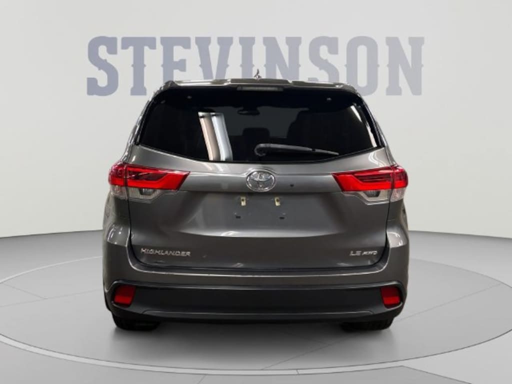 Used 2018 Toyota Highlander LE V6 SUV