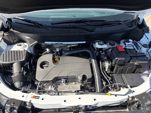 2027 Chevrolet Equinox LT - Photo 20