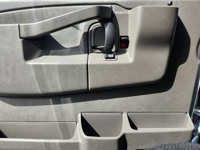 2026 Chevrolet Express Cargo Work Van - Photo 15