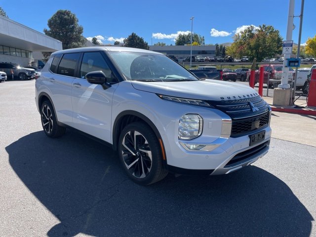 2024 Mitsubishi Outlander SE Ralliart photo 3