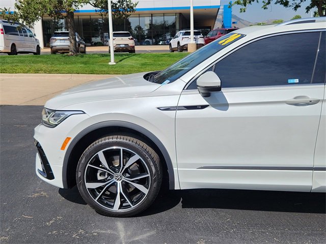 2024 Volkswagen Tiguan SEL R-Line Black photo 2