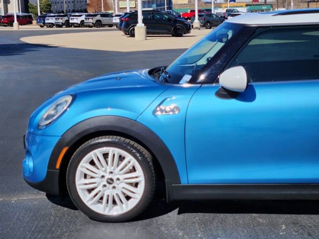 Used 2015 MINI Cooper S with VIN WMWXP7C5XF2A38407 for sale in Golden, CO