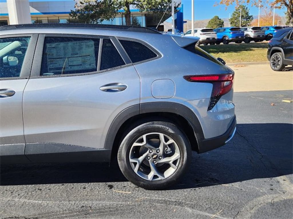 New 2026 Chevrolet Trax LT SUV