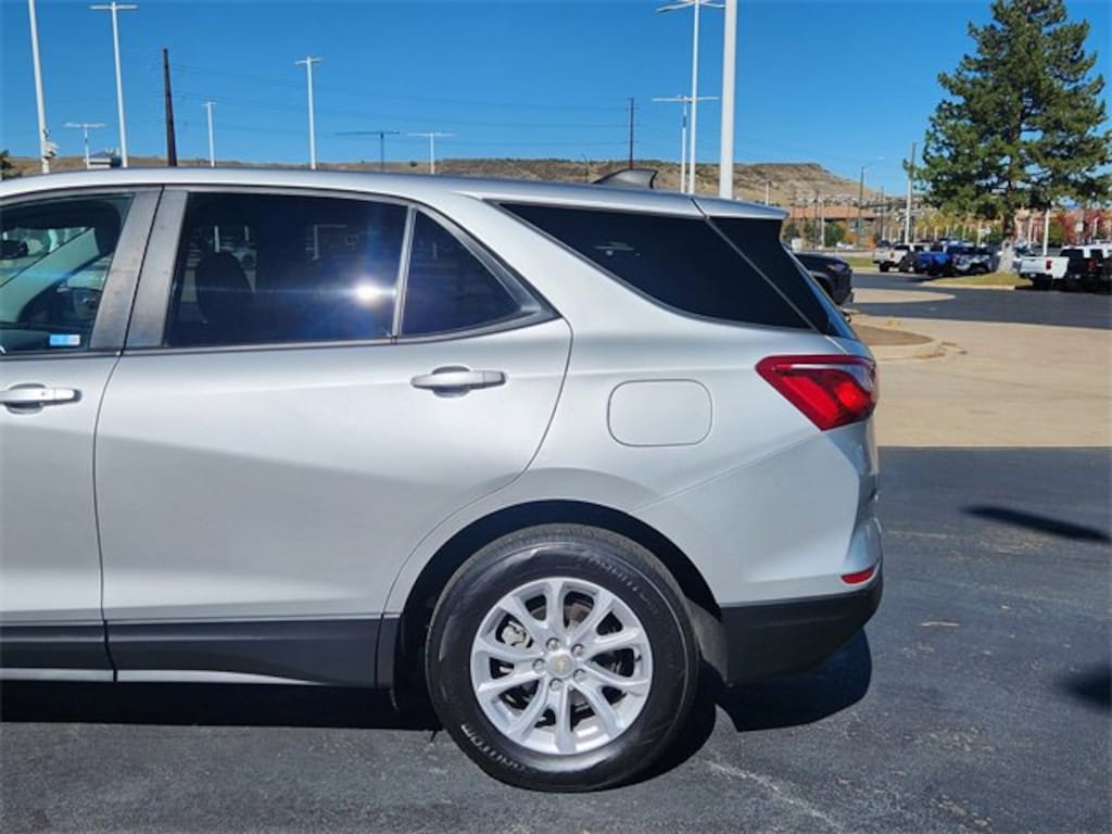 Used 2021 Chevrolet Equinox LS w/1LS SUV