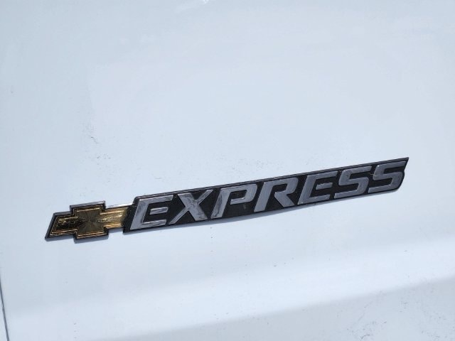 2026 Chevrolet Express Cargo Work Van - Photo 17