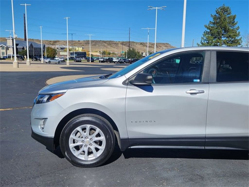 Used 2021 Chevrolet Equinox LS w/1LS SUV
