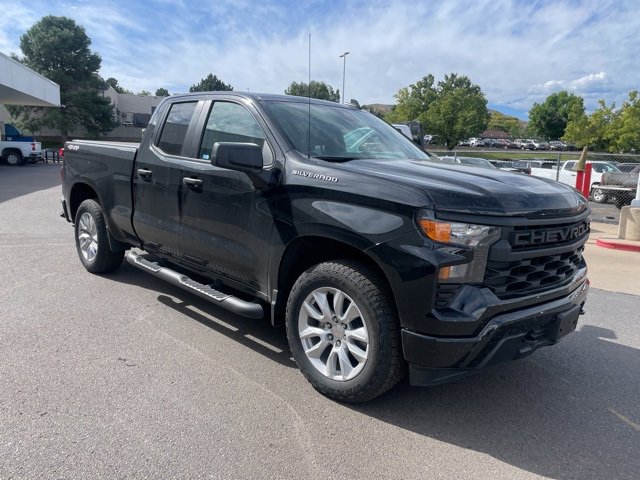 2022 Chevrolet Silverado 1500 Custom photo 3