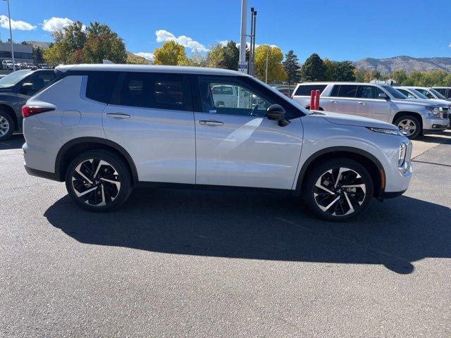 2024 Mitsubishi Outlander SE Ralliart photo 4