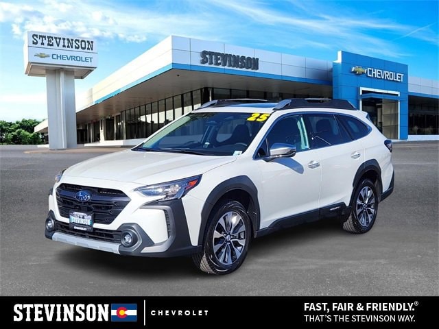 2025 Subaru Outback Touring's photo