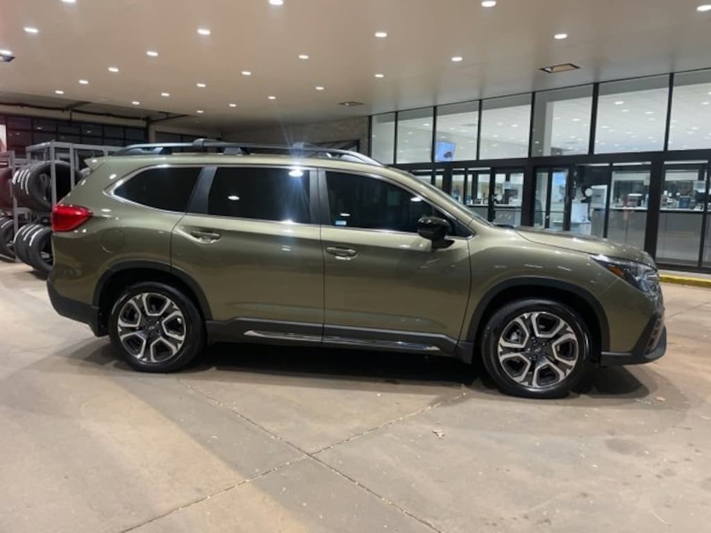 Used 2024 Subaru Ascent Limited 7-Passenger SUV